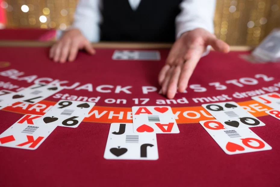 Blackjack Masasında kartlar